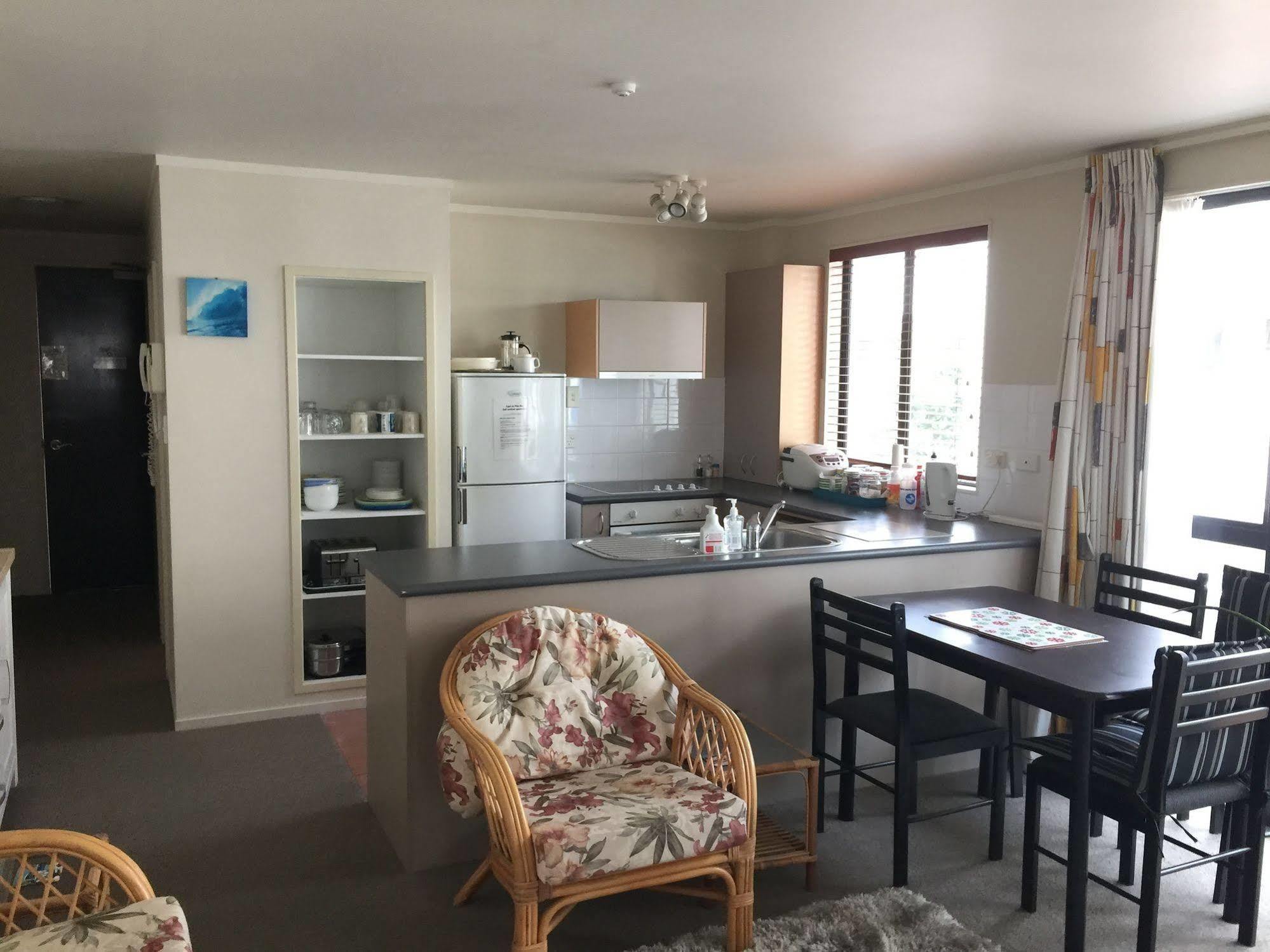 Capri On Pilot Bay Apartment Mount Maunganui Exterior photo
