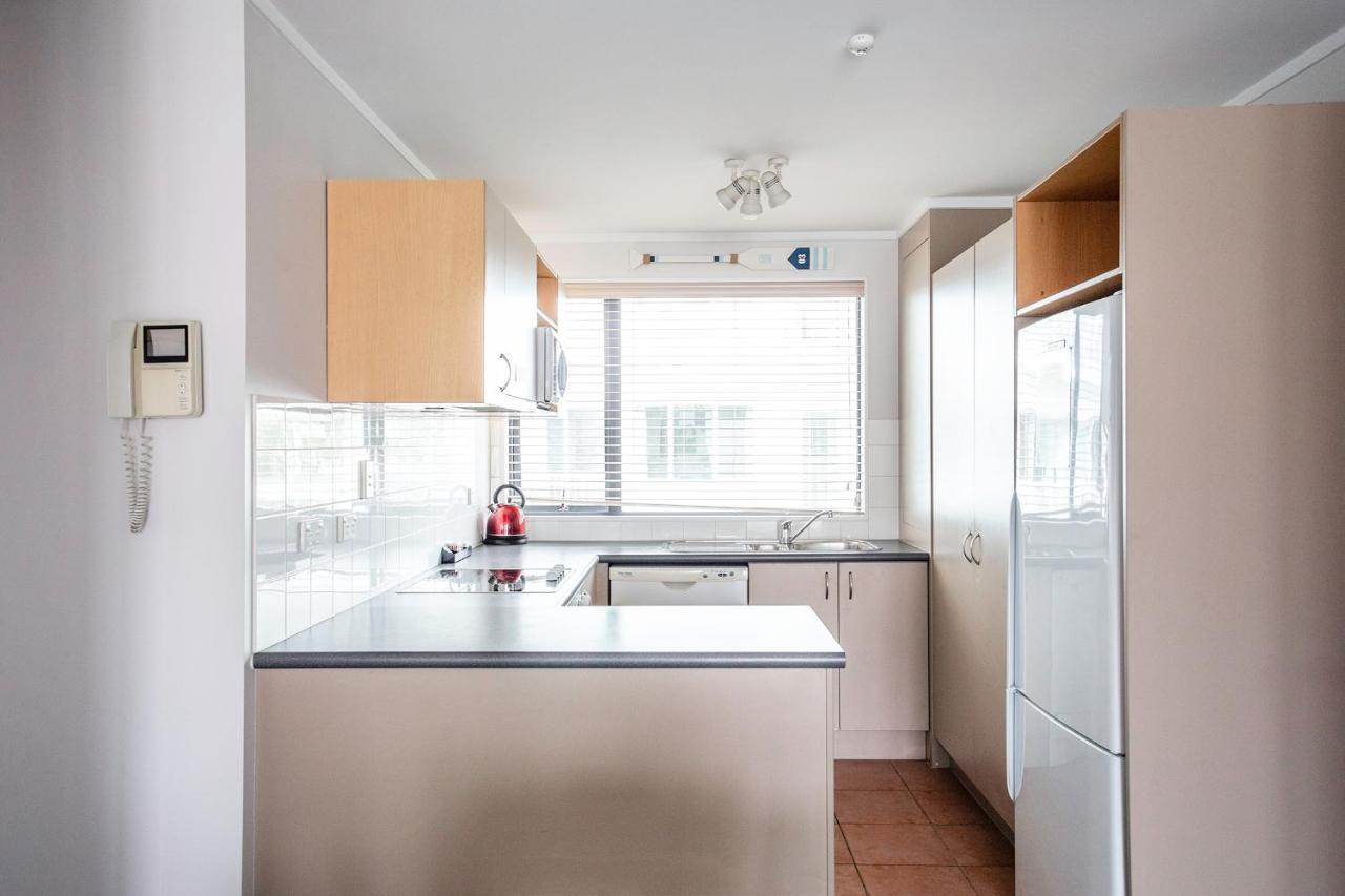 Capri On Pilot Bay Apartment Mount Maunganui Exterior photo